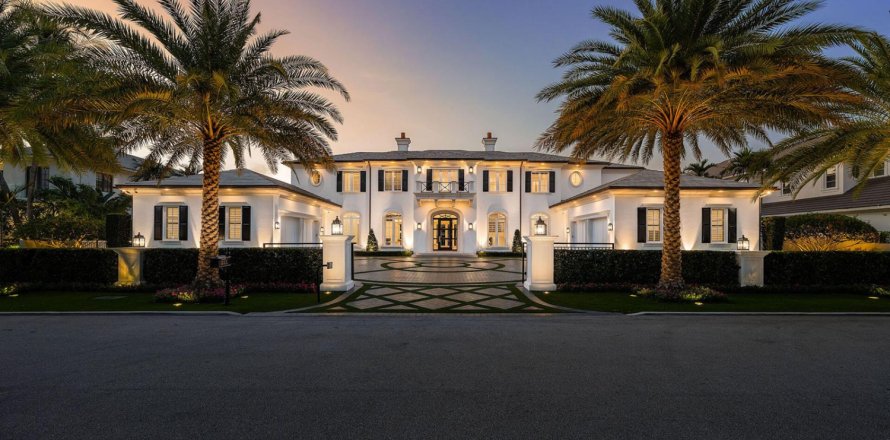 House in Boca Raton, Florida 5 bedrooms, 843 sq.m. № 2185178