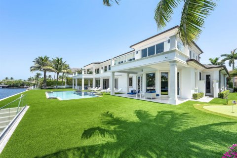 House in Boca Raton, Florida 5 bedrooms, 843 sq.m. № 2185178 - photo 28