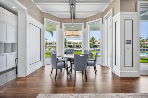 House in Boca Raton, Florida 5 bedrooms, 843 sq.m. № 2185178 - photo 25
