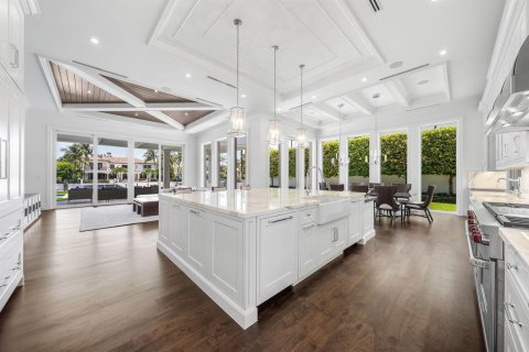 House in Boca Raton, Florida 5 bedrooms, 843 sq.m. № 2185178 - photo 14