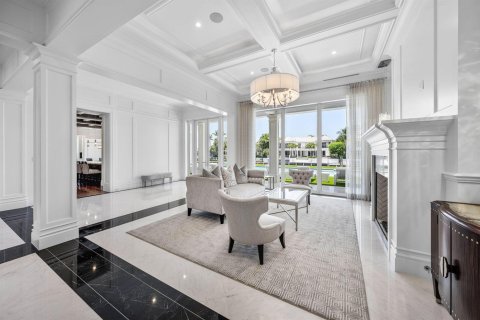 House in Boca Raton, Florida 5 bedrooms, 843 sq.m. № 2185178 - photo 12