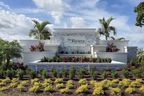 Купить таунхаус в Хомстед, Флорида 3 спальни, 133.97м2, № 2005392 - фото 1