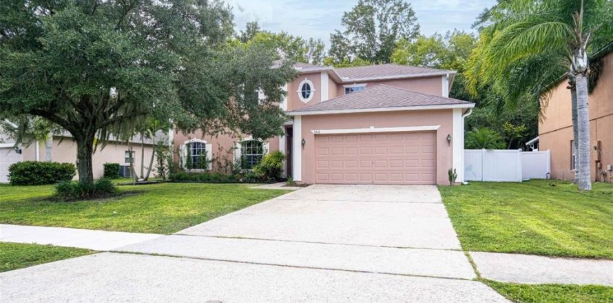 House in Sanford, Florida 5 bedrooms, 250.84 sq.m. № 1912593
