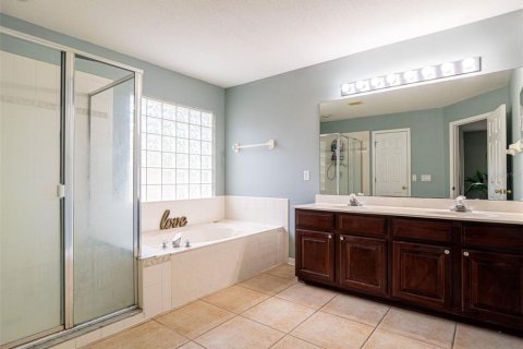 House in Sanford, Florida 5 bedrooms, 250.84 sq.m. № 1912593 - photo 28