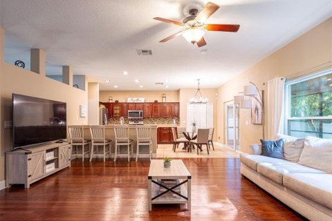 House in Sanford, Florida 5 bedrooms, 250.84 sq.m. № 1912593 - photo 16