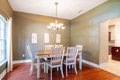 House in Sanford, Florida 5 bedrooms, 250.84 sq.m. № 1912593 - photo 11