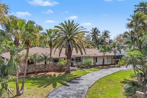 Casa en Miami, Florida 4 dormitorios, 253.62 m2 № 2049173
