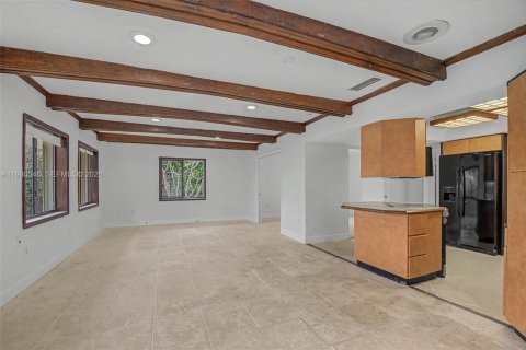 Casa en venta en Miami, Florida, 4 dormitorios, 253.62 m2 № 2049173 - foto 17