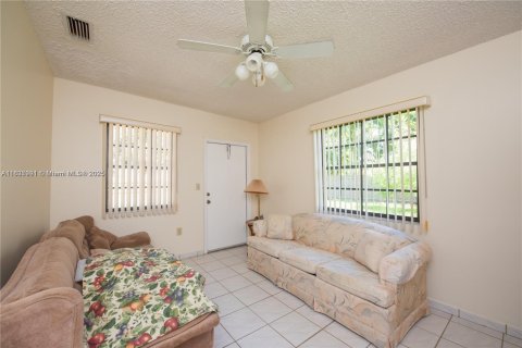 Casa en venta en Homestead, Florida, 4 dormitorios, 164.53 m2 № 2015313 - foto 12