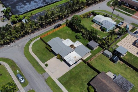 Casa en venta en Homestead, Florida, 4 dormitorios, 164.53 m2 № 2015313 - foto 23