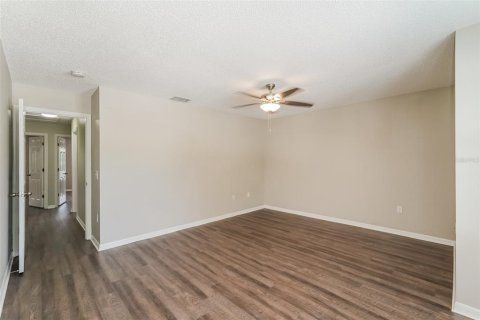 House in Wesley Chapel, Florida 4 bedrooms, 180.6 sq.m. № 1913075 - photo 9