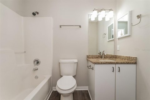 House in Wesley Chapel, Florida 4 bedrooms, 180.6 sq.m. № 1913075 - photo 11