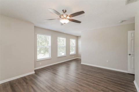 House in Wesley Chapel, Florida 4 bedrooms, 180.6 sq.m. № 1913075 - photo 10