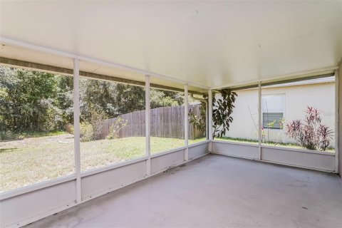 House in Wesley Chapel, Florida 4 bedrooms, 180.6 sq.m. № 1913075 - photo 8