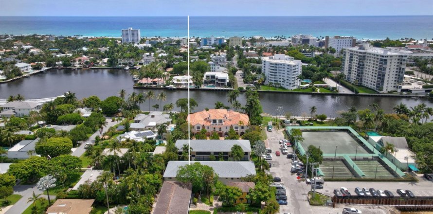 Condo à Delray Beach, Floride, 2 chambres  № 2178895