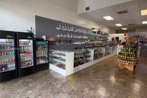 Propiedad comercial en venta en Hollywood, Florida № 2087567 - foto 7