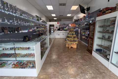 Propiedad comercial en venta en Hollywood, Florida № 2087567 - foto 3