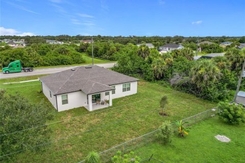 Casa en venta en North Port, Florida, 4 dormitorios, 168.15 m2 № 1797154 - foto 9
