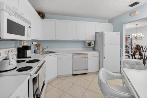 Copropriété à vendre à Boynton Beach, Floride: 3 chambres, 127.65 m2 № 2077363 - photo 12