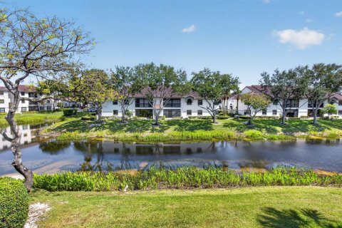 Condo à Boynton Beach, Floride, 3 chambres  № 2077363