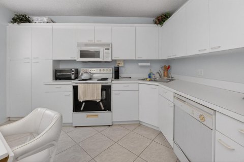Copropriété à vendre à Boynton Beach, Floride: 3 chambres, 127.65 m2 № 2077363 - photo 11