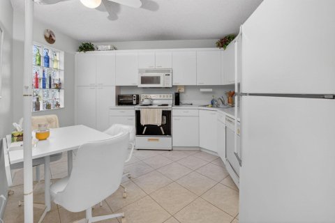 Copropriété à vendre à Boynton Beach, Floride: 3 chambres, 127.65 m2 № 2077363 - photo 10