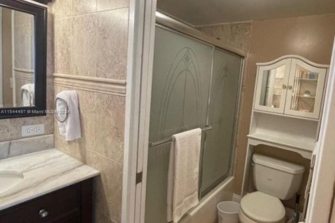 Copropriété à vendre à Sunny Isles Beach, Floride: 1 chambre, 71.26 m2 № 2035356 - photo 12