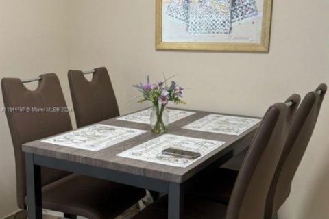 Copropriété à vendre à Sunny Isles Beach, Floride: 1 chambre, 71.26 m2 № 2035356 - photo 9