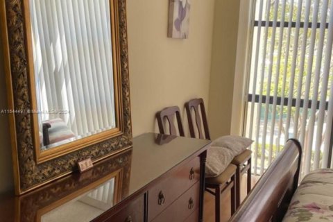 Copropriété à vendre à Sunny Isles Beach, Floride: 1 chambre, 71.26 m2 № 2035356 - photo 11