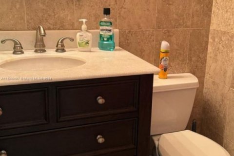 Copropriété à vendre à Sunny Isles Beach, Floride: 1 chambre, 71.26 m2 № 2035356 - photo 13