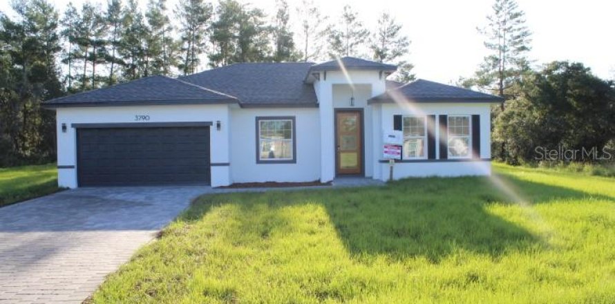 House in Ocala, Florida 4 bedrooms, 164.81 sq.m. № 1884725