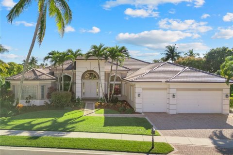 House in Davie, Florida 4 bedrooms, 392.51 sq.m. № 2003672 - photo 3