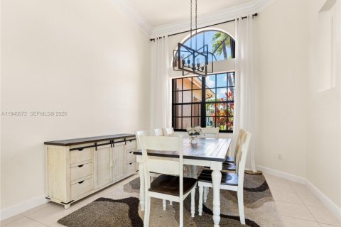 House in Davie, Florida 4 bedrooms, 392.51 sq.m. № 2003672 - photo 16