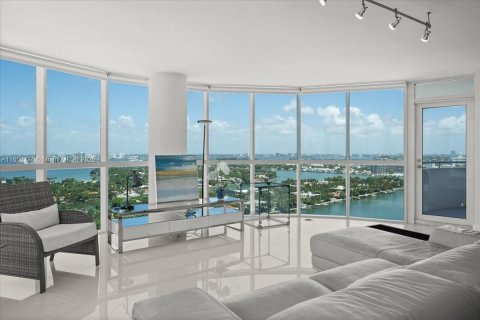 Condominio en venta en Miami Beach, Florida, 2 dormitorios, 133.78 m2 № 1855318 - foto 2