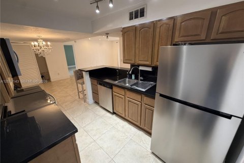 Купить кондоминиум в Майами, Флорида 3 спальни, 105.91м2, № 2067560 - фото 4