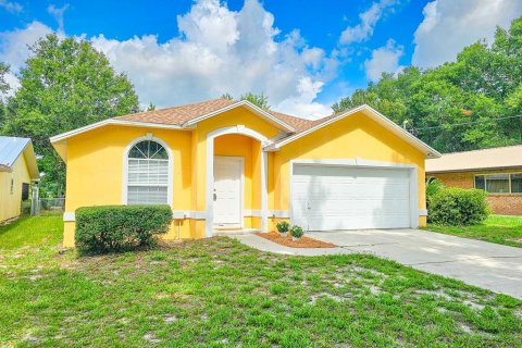 House in Keystone Heights, Florida 3 bedrooms, 174.56 sq.m. № 1787420 - photo 3