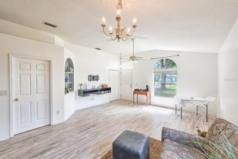 House in Keystone Heights, Florida 3 bedrooms, 174.56 sq.m. № 1787420 - photo 8