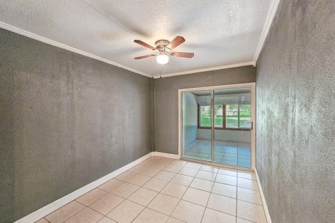 House in Keystone Heights, Florida 3 bedrooms, 174.56 sq.m. № 1787420 - photo 18