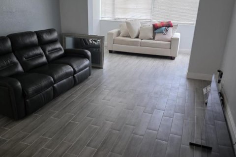 Copropriété à vendre à Margate, Floride: 2 chambres, 89 m2 № 2078077 - photo 2