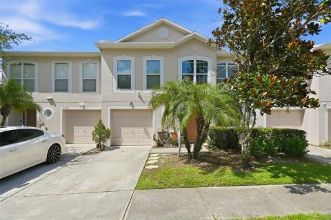 Townhouse in Tampa, Florida 3 bedrooms, 155.15 sq.m. № 2312712 - photo 2