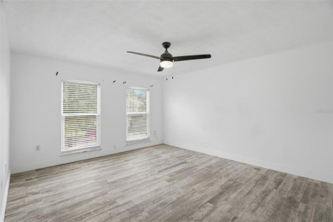 Townhouse in Tampa, Florida 3 bedrooms, 155.15 sq.m. № 2312712 - photo 19