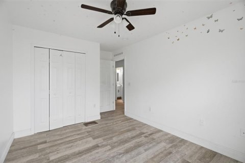 Townhouse in Tampa, Florida 3 bedrooms, 155.15 sq.m. № 2312712 - photo 29