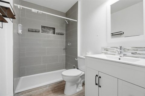Townhouse in Tampa, Florida 3 bedrooms, 155.15 sq.m. № 2312712 - photo 21