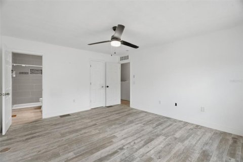Townhouse in Tampa, Florida 3 bedrooms, 155.15 sq.m. № 2312712 - photo 20