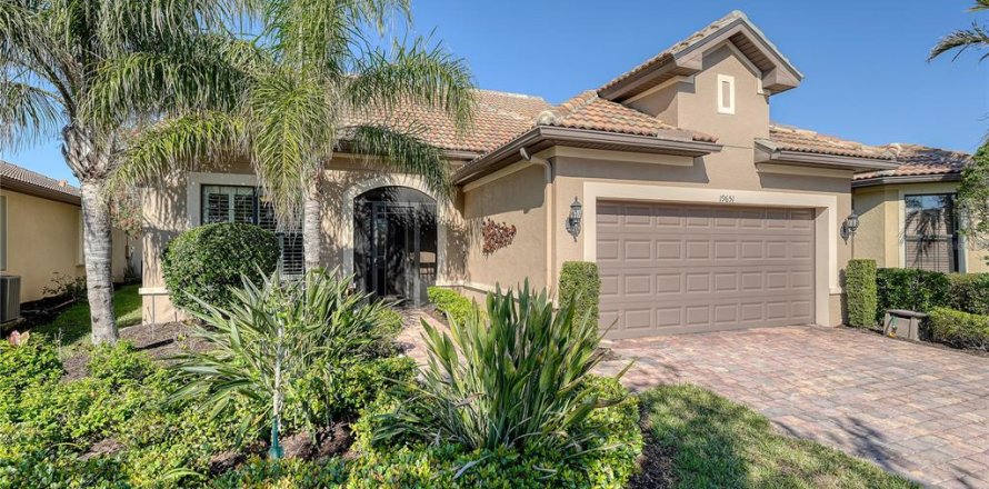 House in Venice, Florida 3 bedrooms, 253.16 sq.m. № 1557156