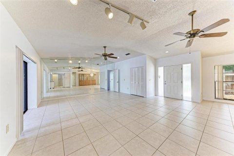 Villa ou maison à vendre à Sarasota, Floride: 3 chambres, 215.9 m2 № 2151520 - photo 11