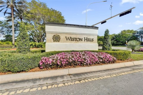Villa ou maison à vendre à Weston, Floride: 5 chambres, 310.29 m2 № 2042743 - photo 3