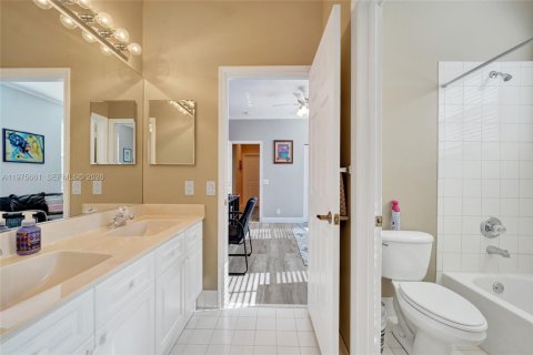 Villa ou maison à vendre à Weston, Floride: 5 chambres, 310.29 m2 № 2042743 - photo 29
