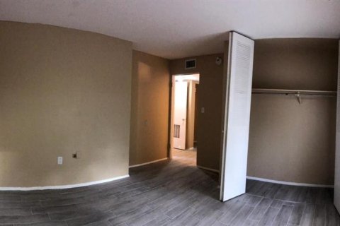 Condo in Fort Myers, Florida, 2 bedrooms  № 1525673 - photo 4