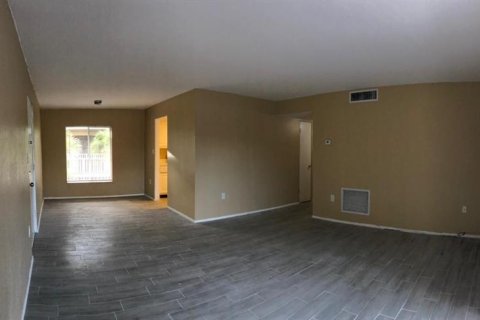 Condo in Fort Myers, Florida, 2 bedrooms  № 1525673 - photo 7
